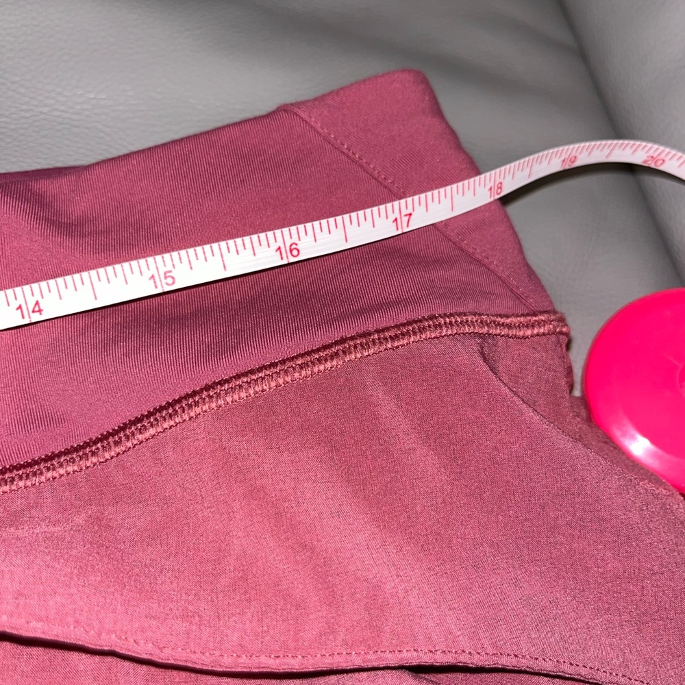LULULEMON Play Off The Pleats Skirt SZ 10 "Misty Merlot" - Picture 11 of 13
